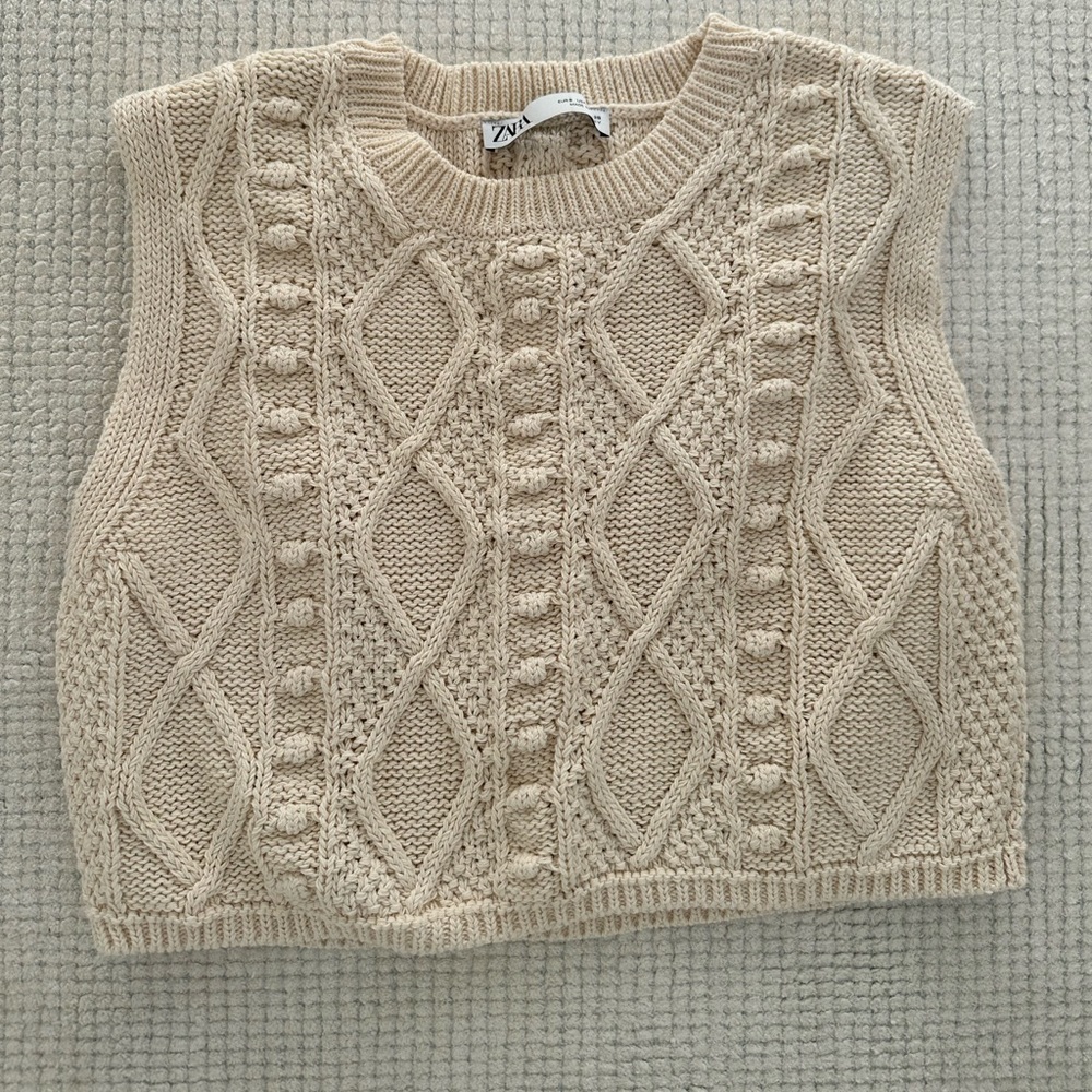 Never Worn, Zara Sweater Vest!!